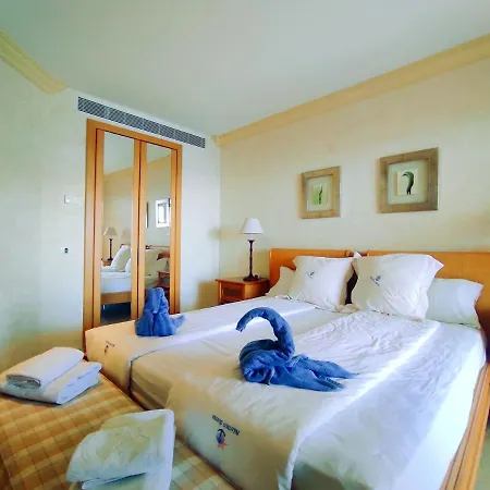 El Nautico Suites, The Beachfront Paradise * Сан Мигель