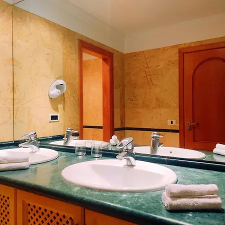 El Nautico Suites, The Beachfront Paradise Apartment *