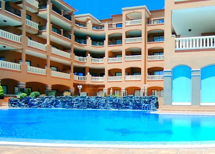 El Nautico Suites, The Beachfront Paradise Apartamento *